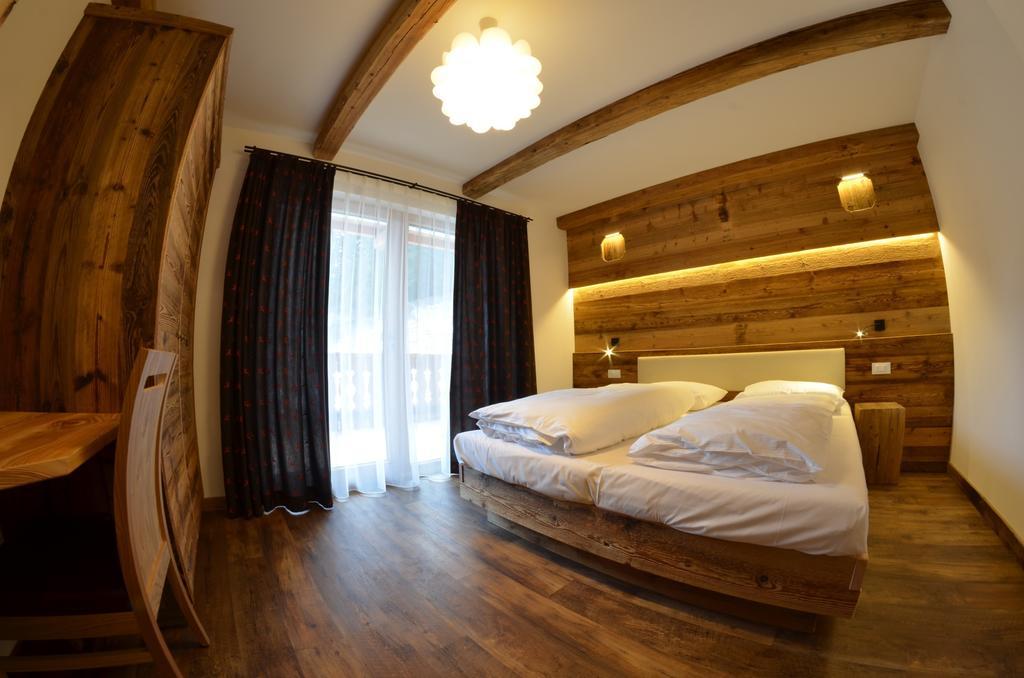 Alpine Mountain Chalet Aparthotel Al Plan di Mareo Kamer foto